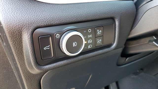 Used 2023 Ford Explorer XLT w/ Equipment Group 202A AWD/4WD image 7