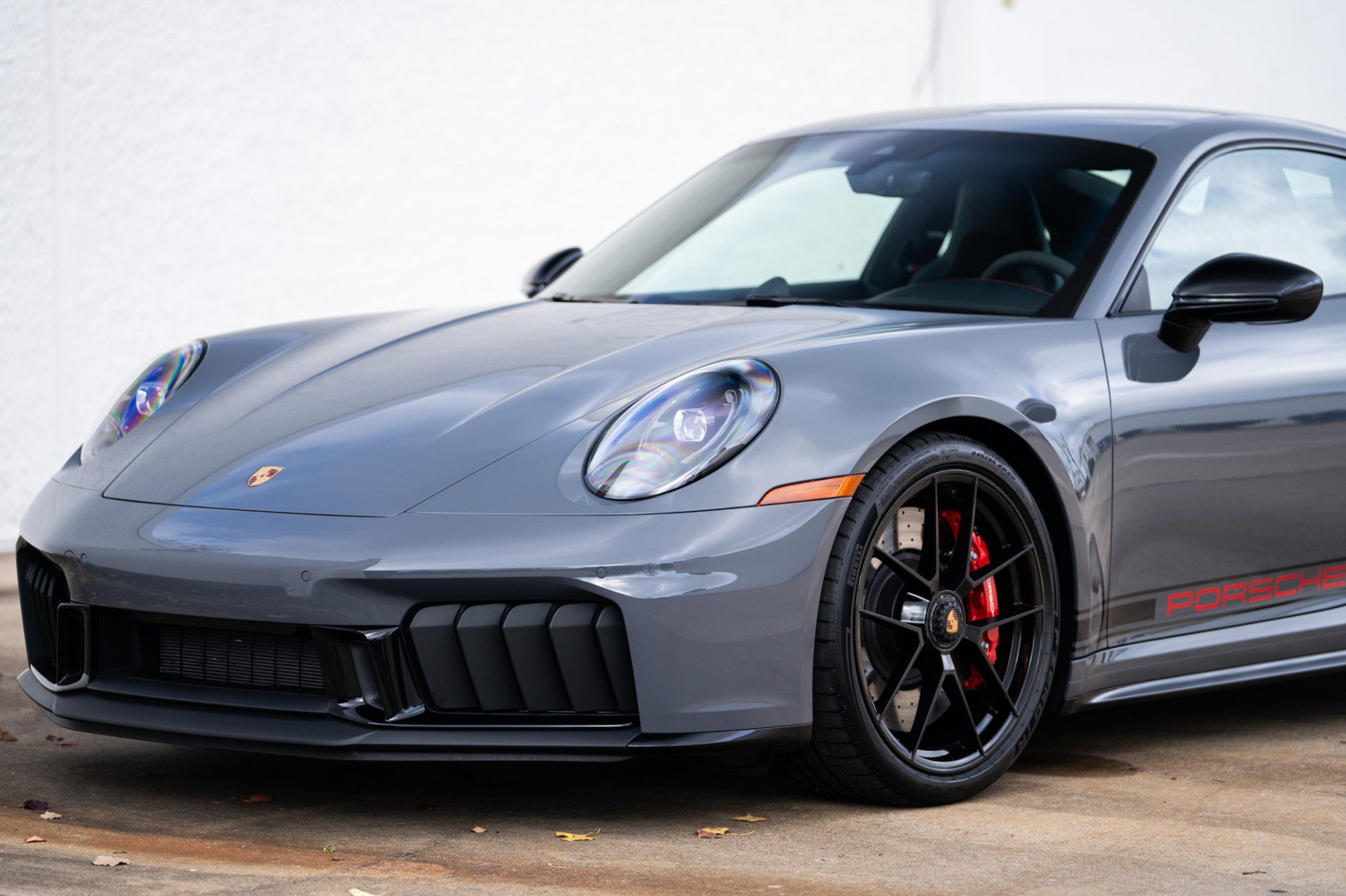 Used 2025 Porsche 911 Carrera 4 GTS image 29