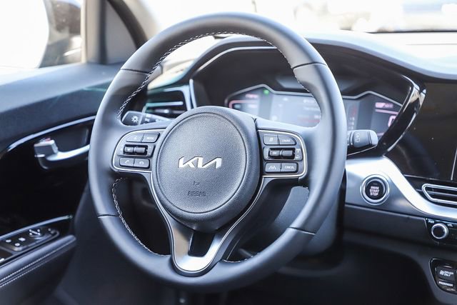 Used 2022 Kia Niro LXS w/ Digital Cluster Package image 14