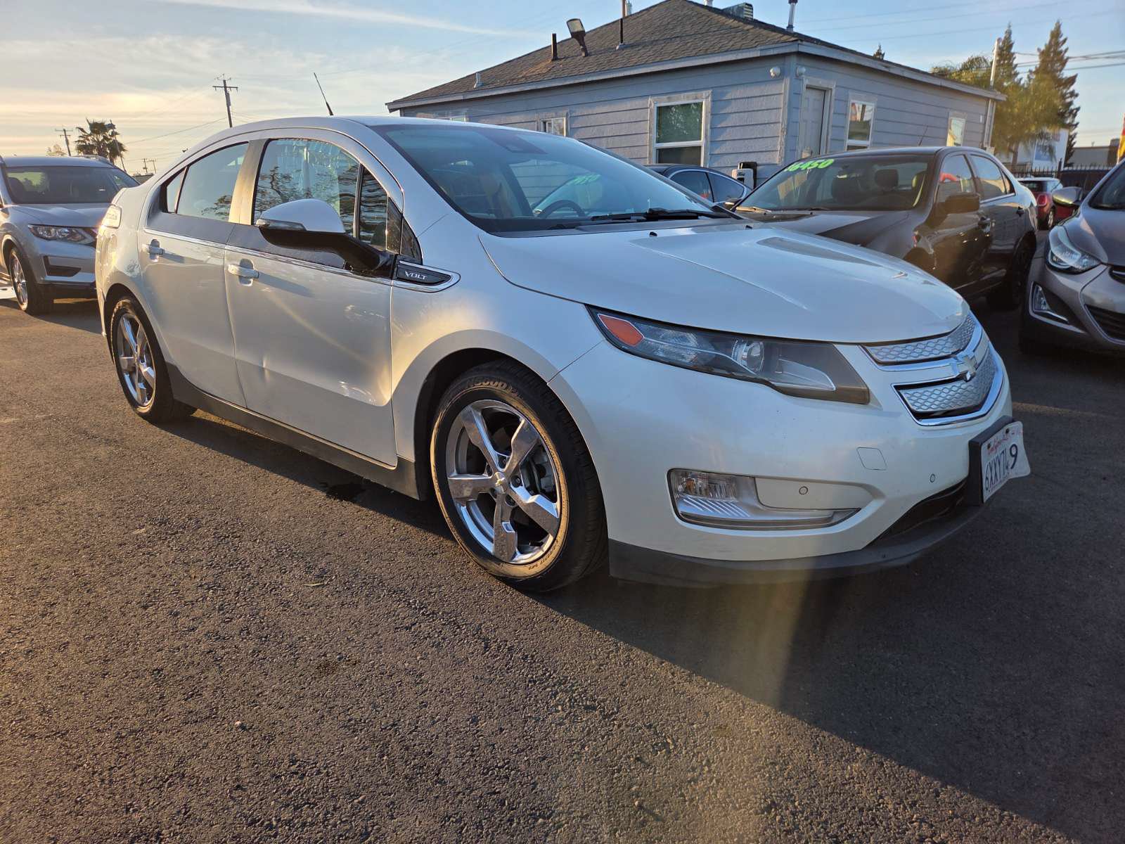 Used 2013 Chevrolet Volt Premium w/ Premium Trim Package FWD image 5