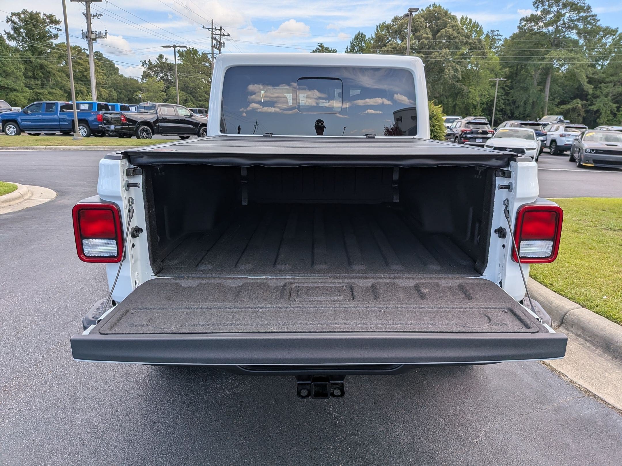 New 2026 Jeep Gladiator Sport AWD/4WD image 20
