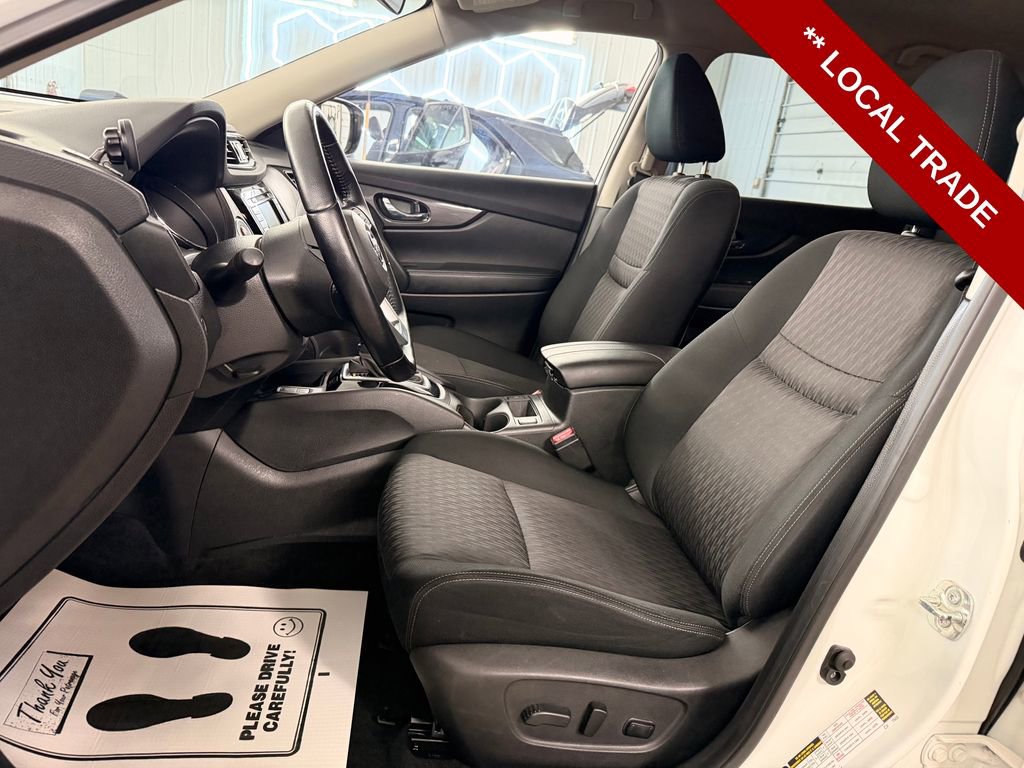 Used 2020 Nissan Rogue SV w/ Premium Package image 12