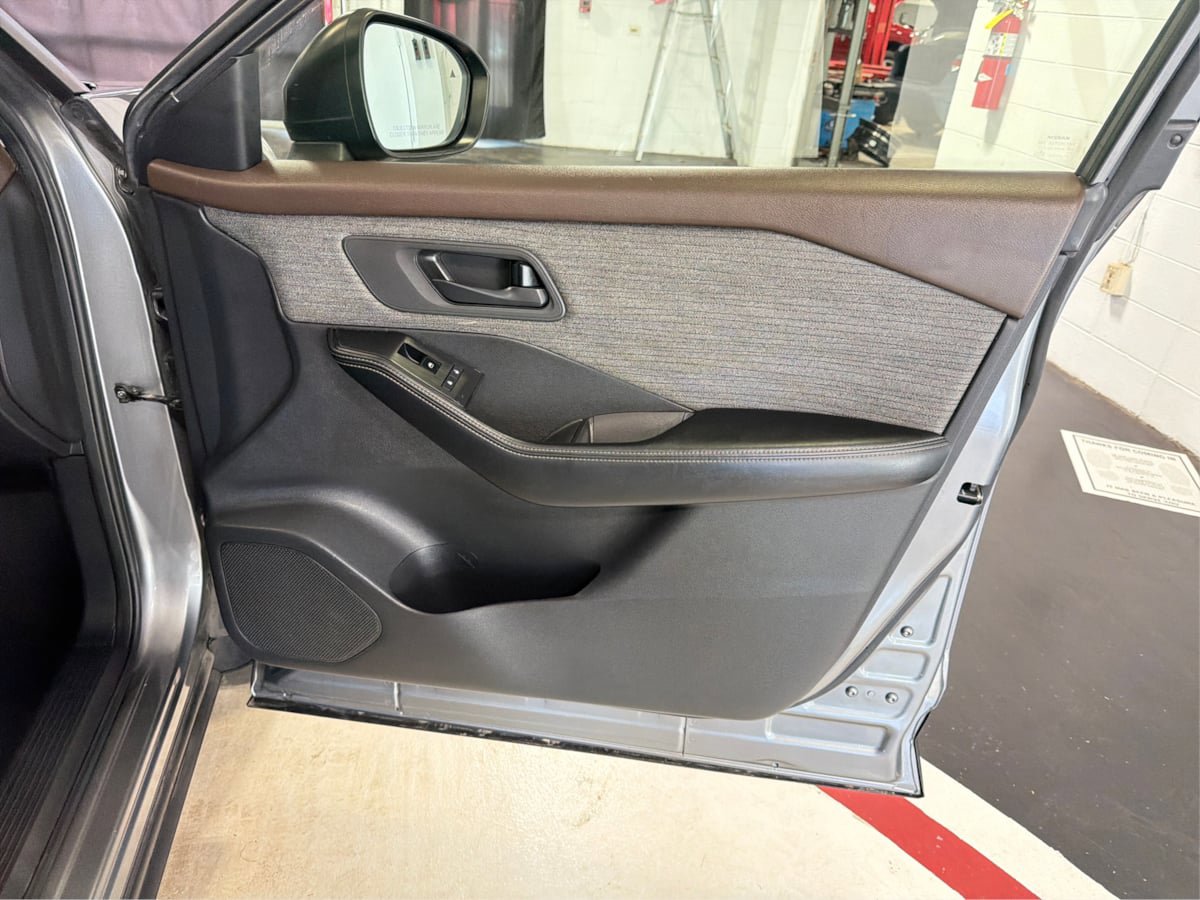 Used 2021 Nissan Rogue S AWD/4WD image 24