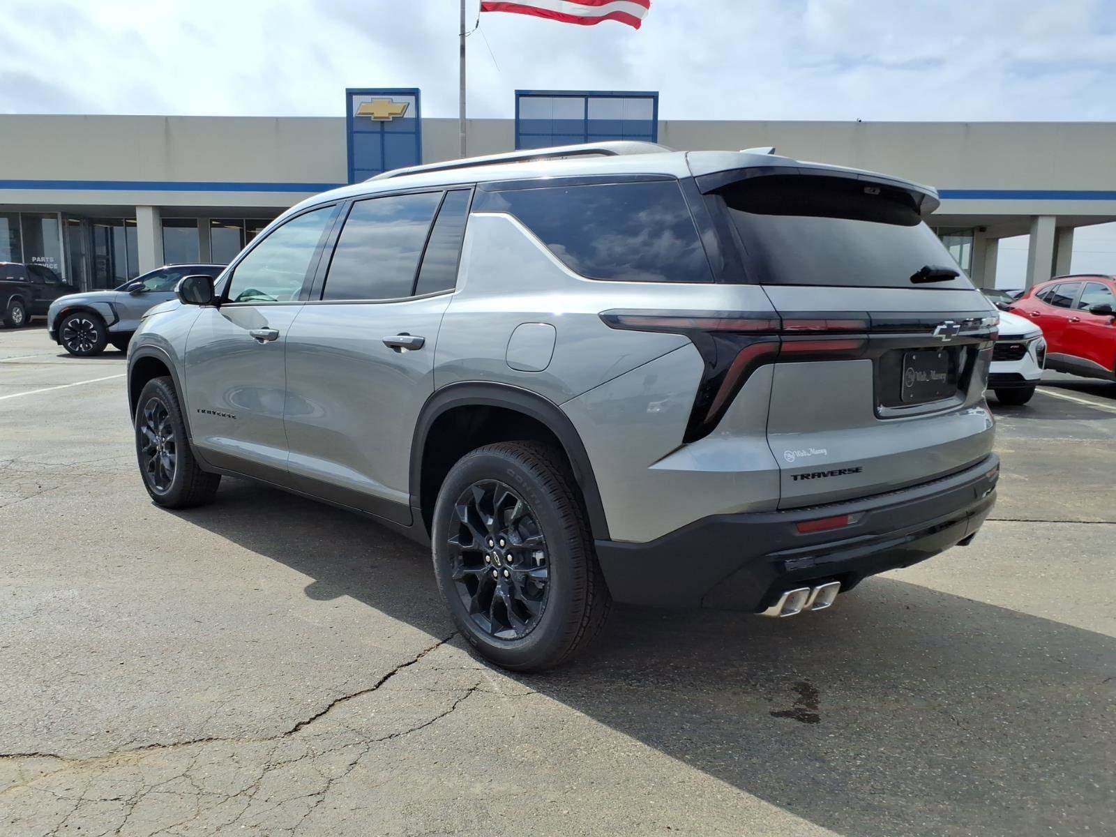 New 2026 Chevrolet Traverse LT image 3