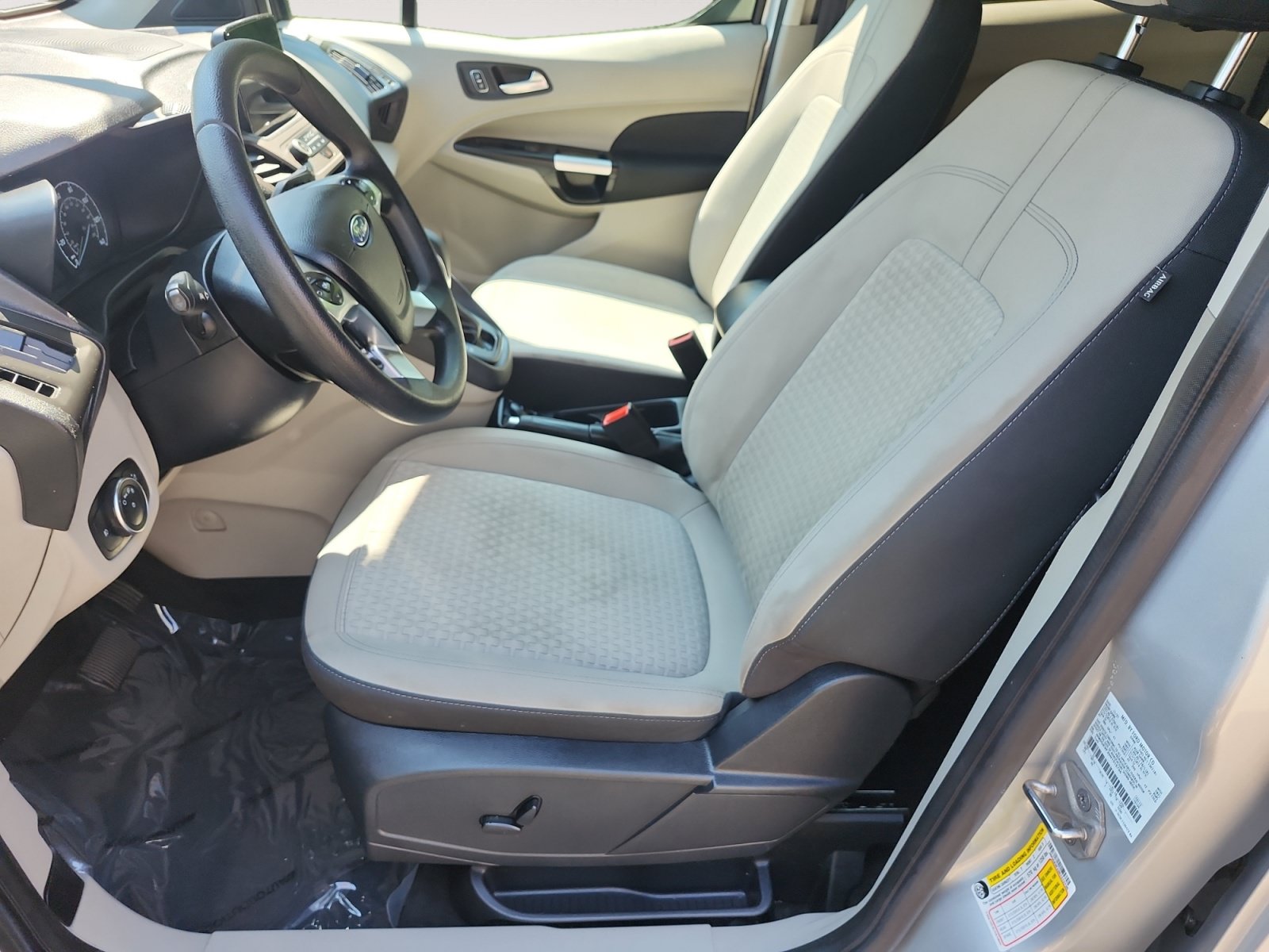 Used 2022 Ford Transit Connect XLT FWD image 9