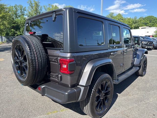 Used 2023 Jeep Wrangler Unlimited Sahara AWD/4WD image 16