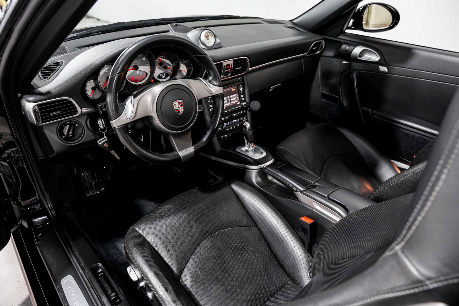 Used 2010 Porsche 911 Carrera 4S AWD/4WD image 9