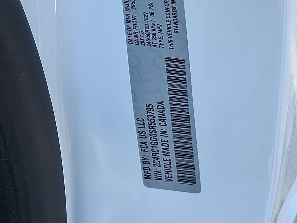 Used 2025 Chrysler Pacifica Limited FWD image 31