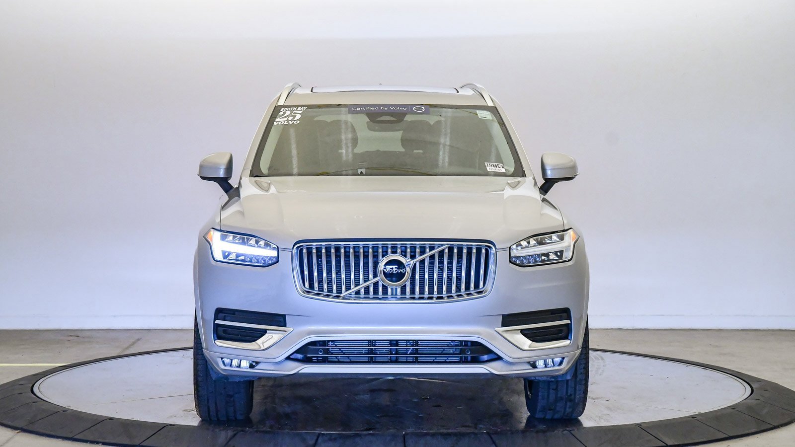 Certified 2025 Volvo XC90 B5 Core image 7