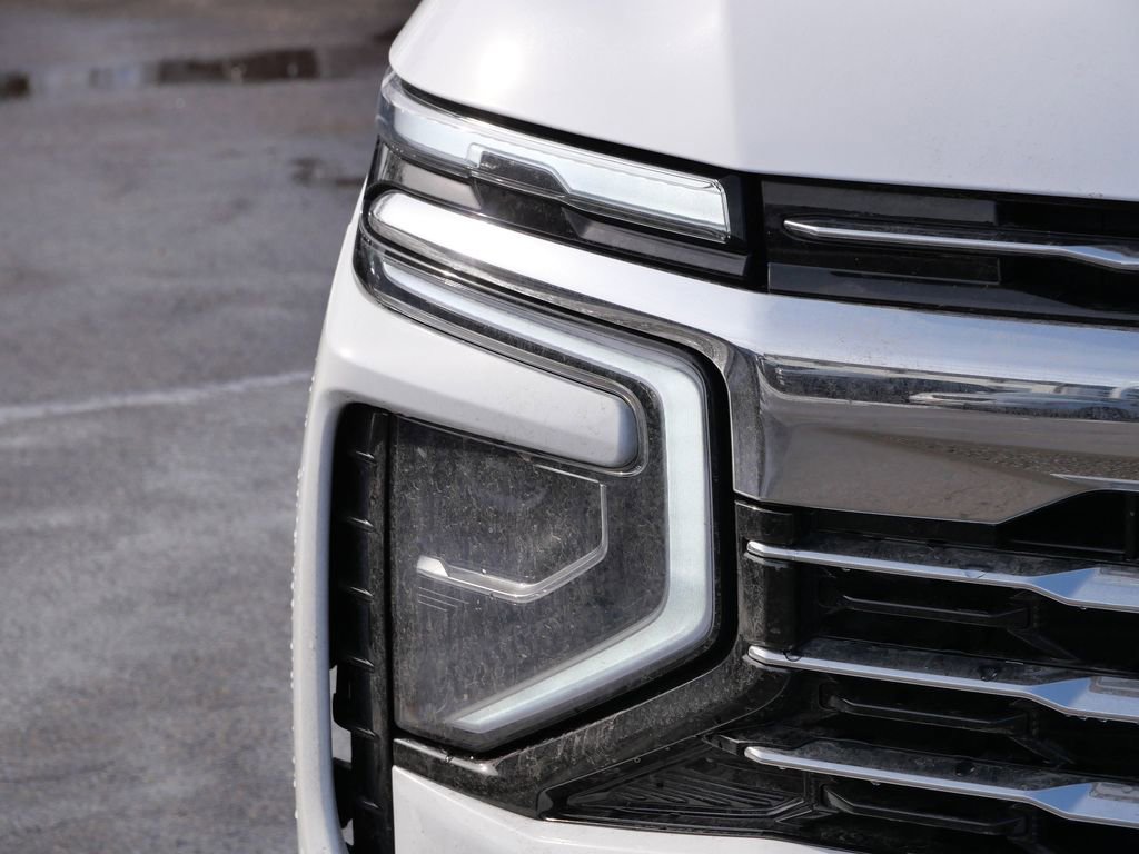 Used 2025 Chevrolet Tahoe LT image 3