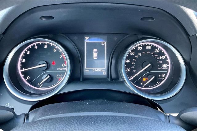 Used 2018 Toyota Camry LE image 10