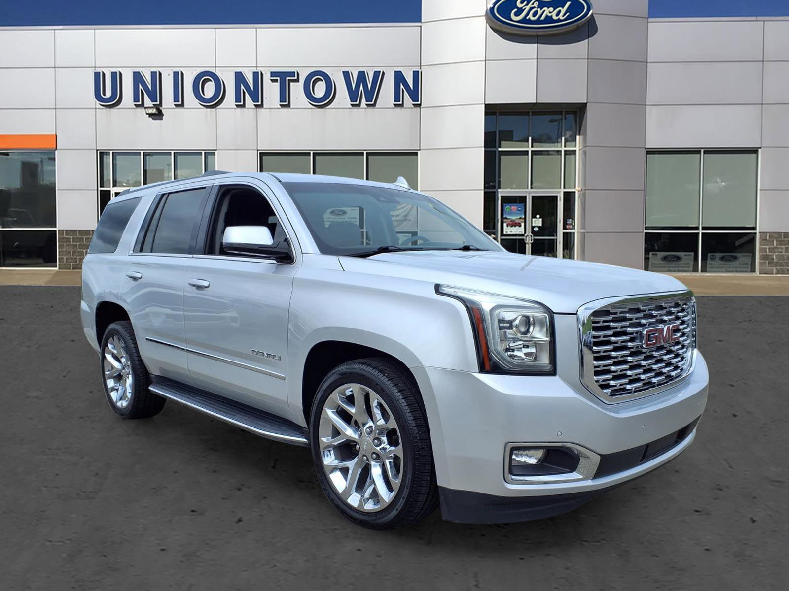 Used 2018 GMC Yukon Denali w/ Open Road Package image 1