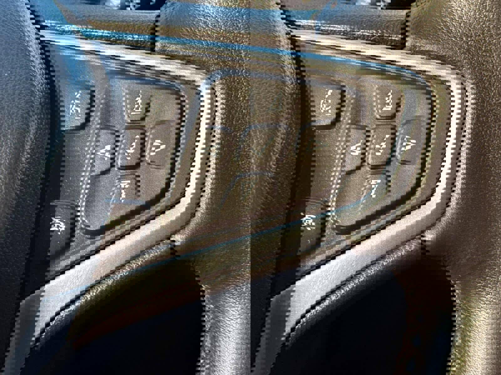 Used 2022 Chevrolet Malibu RS image 17