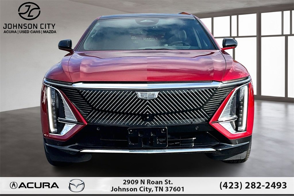Used 2024 Cadillac Lyriq Luxury image 3