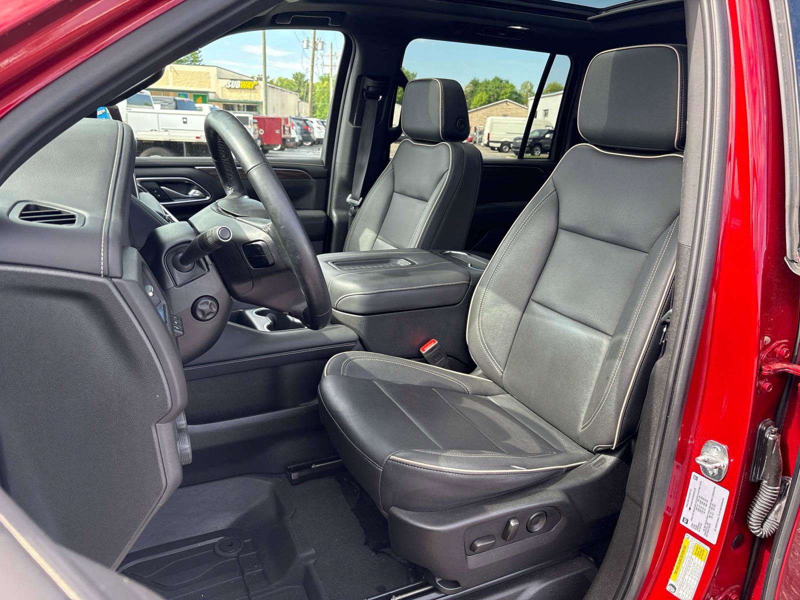 Used 2024 Chevrolet Suburban Premier image 13