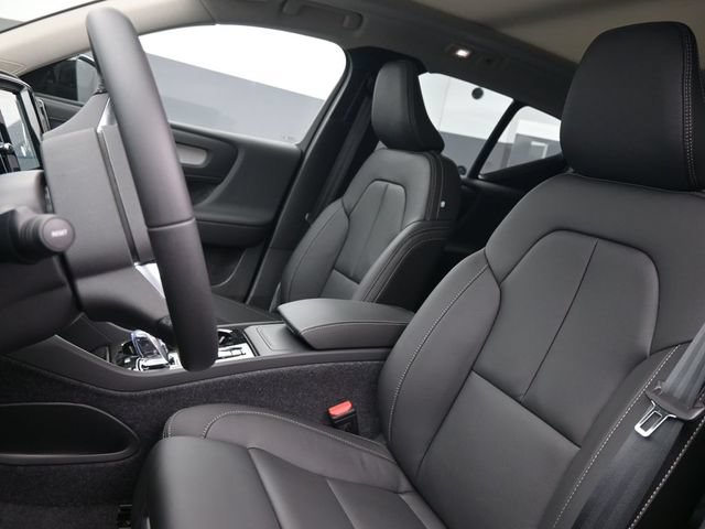 New 2026 Volvo XC40 B5 Ultra w/ Protection Package Premier AWD/4WD image 9