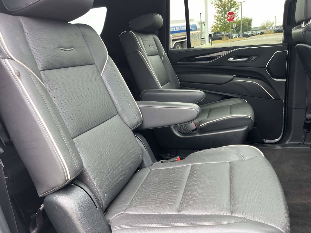 Used 2023 Cadillac Escalade ESV Sport w/ Touring Package AWD/4WD image 22