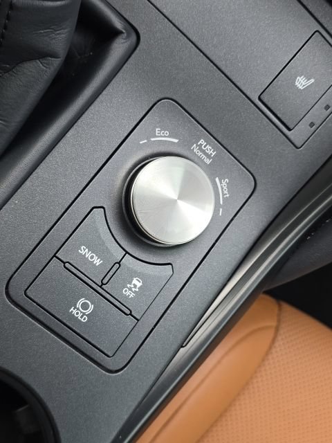 Used 2025 Lexus IS 350 F Sport RWD image 37