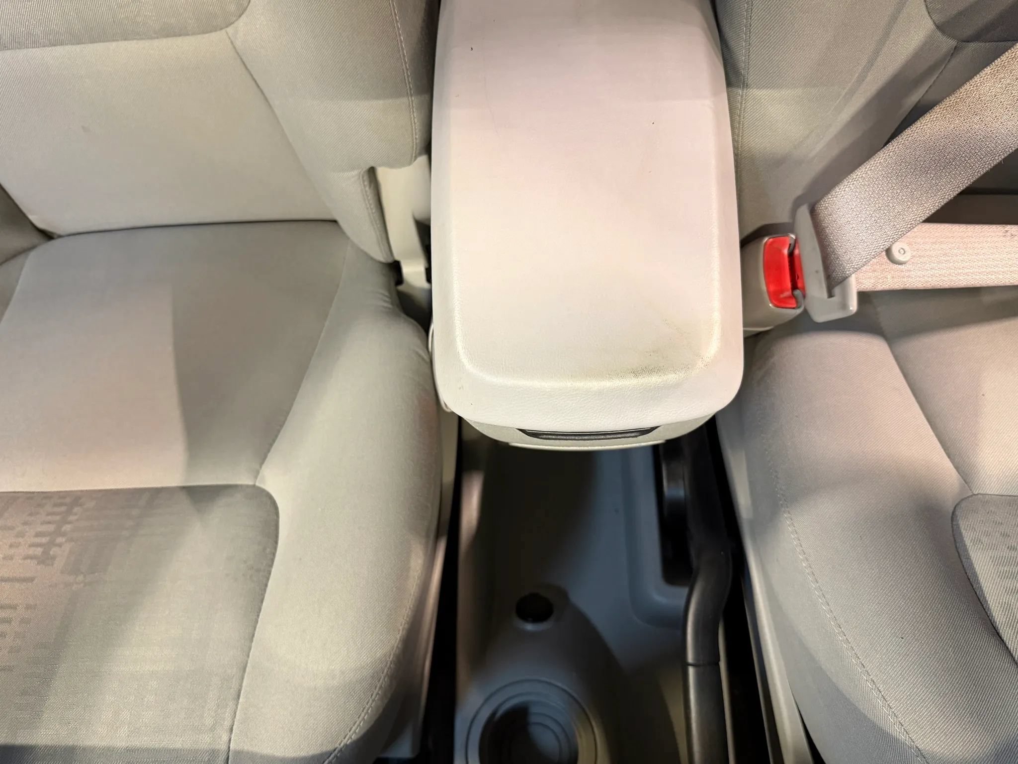 Used 2005 Chevrolet Equinox LS w/ Preferred Equipment Group AWD/4WD image 18