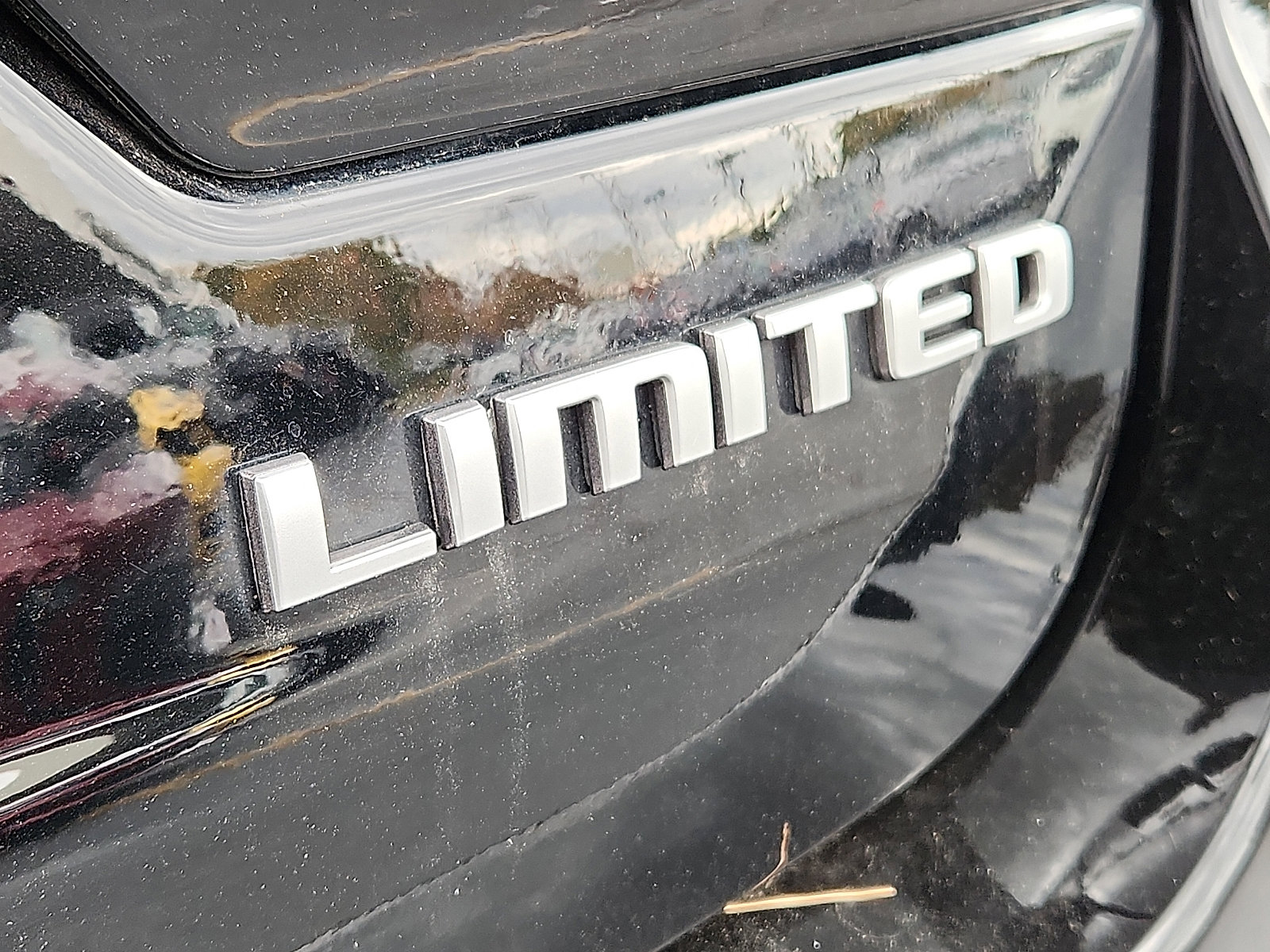 Certified 2025 Jeep Grand Cherokee Limited image 32