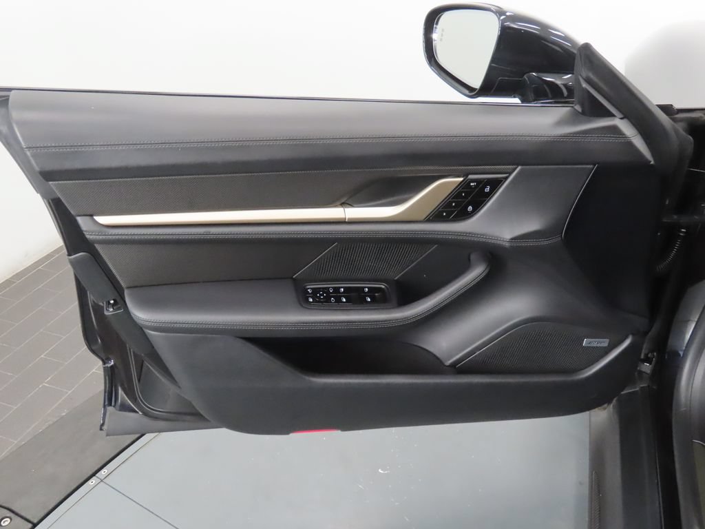 Certified 2021 Porsche Taycan Turbo S AWD/4WD image 34