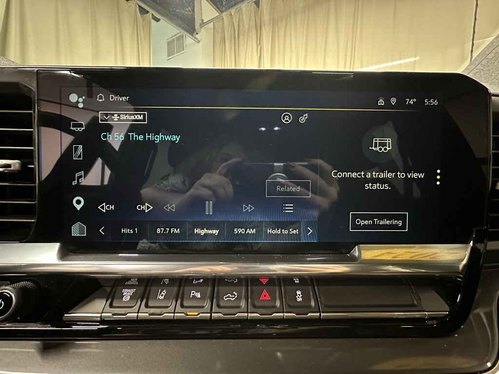 Used 2024 Chevrolet Silverado 2500 High Country AWD/4WD image 29