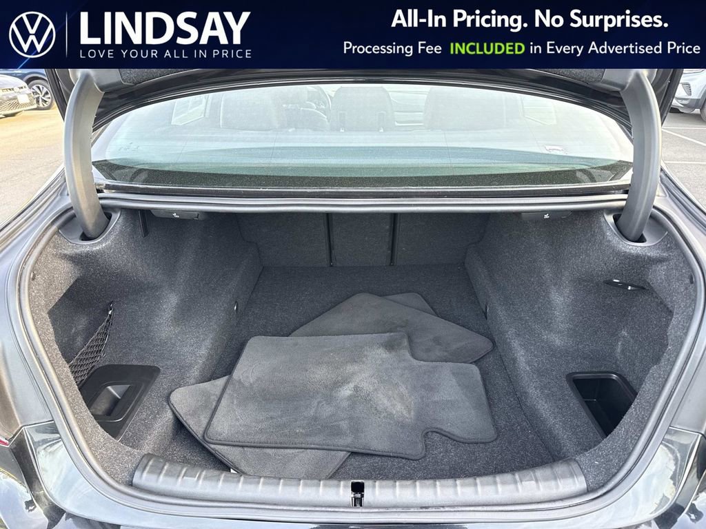 Used 2018 BMW 540i xDrive image 12