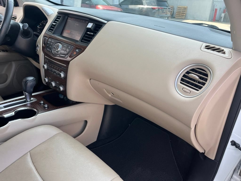 Used 2017 Nissan Pathfinder Platinum FWD image 35