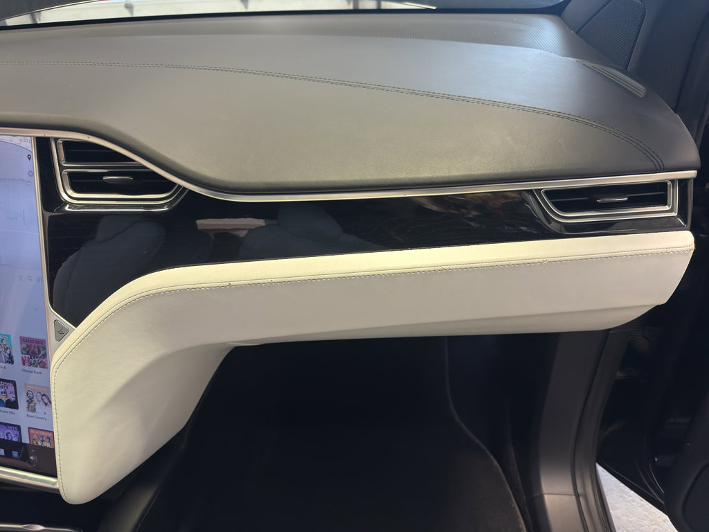 Used 2016 Tesla Model X P100D image 17