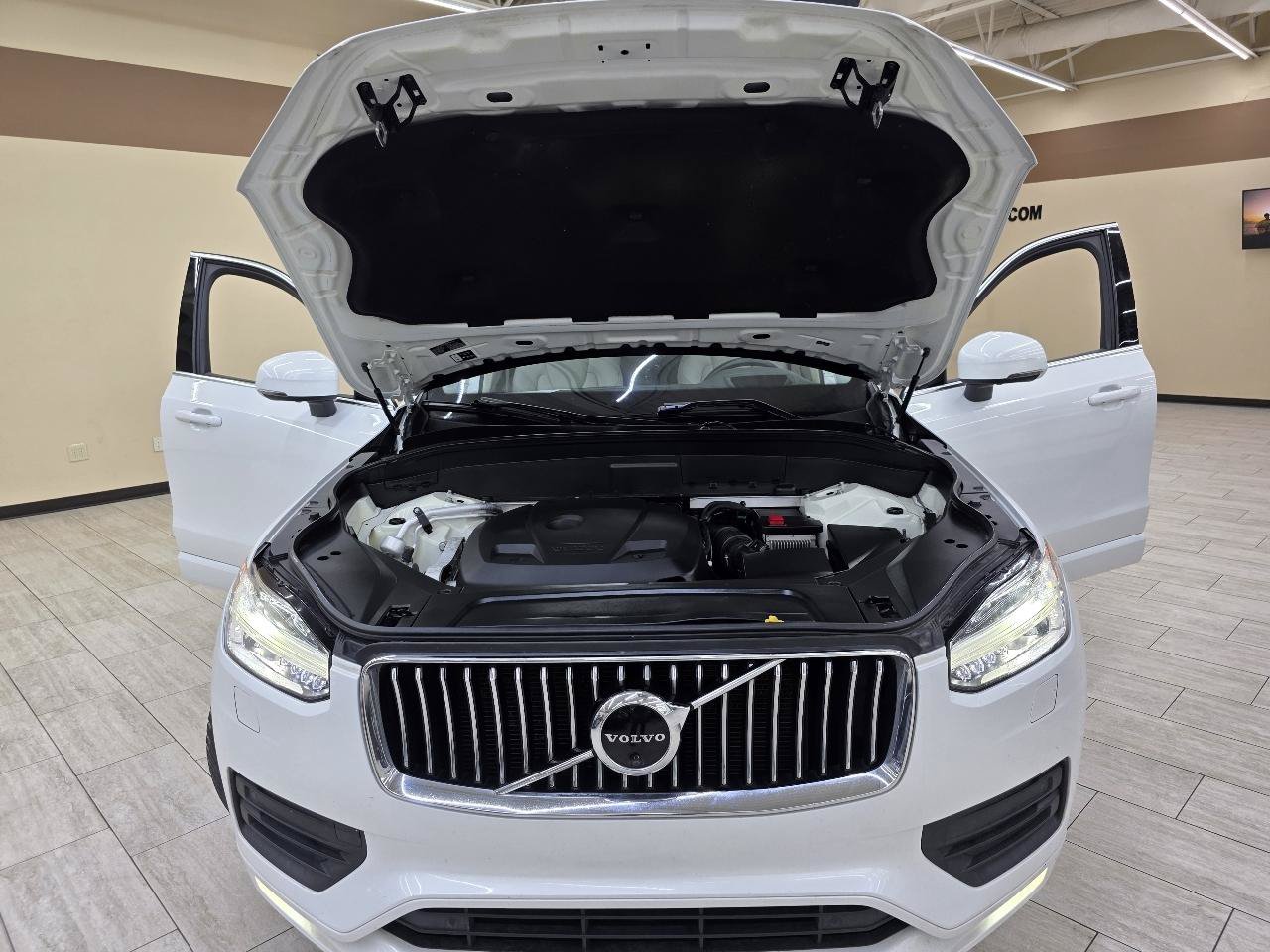 Used 2020 Volvo XC90 T6 Momentum w/ Protection Package Premier AWD/4WD image 46