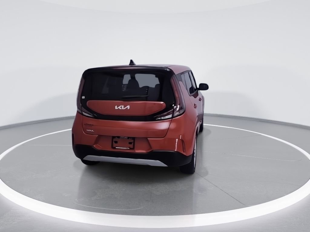 Used 2025 Kia Soul LX FWD image 8