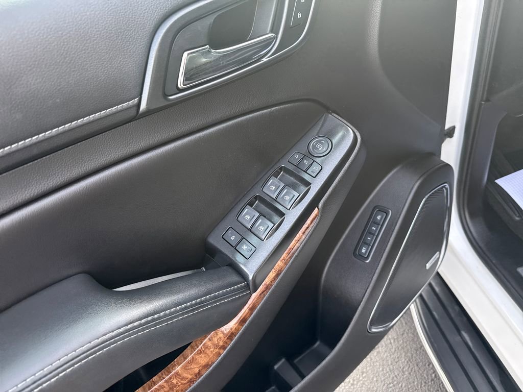 Used 2017 Chevrolet Suburban Premier image 14