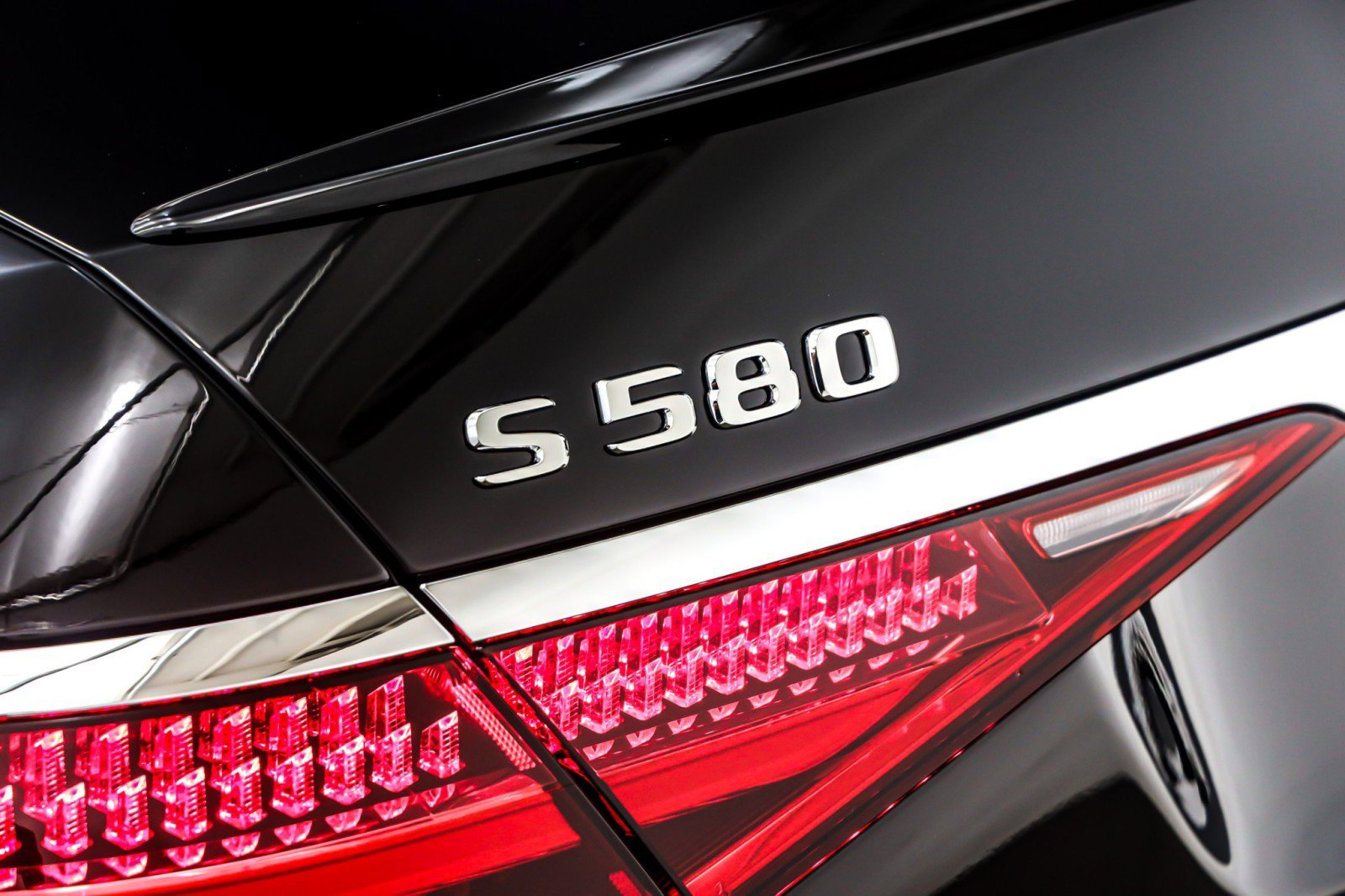 New 2026 Mercedes-Benz S 580 4MATIC Sedan image 9