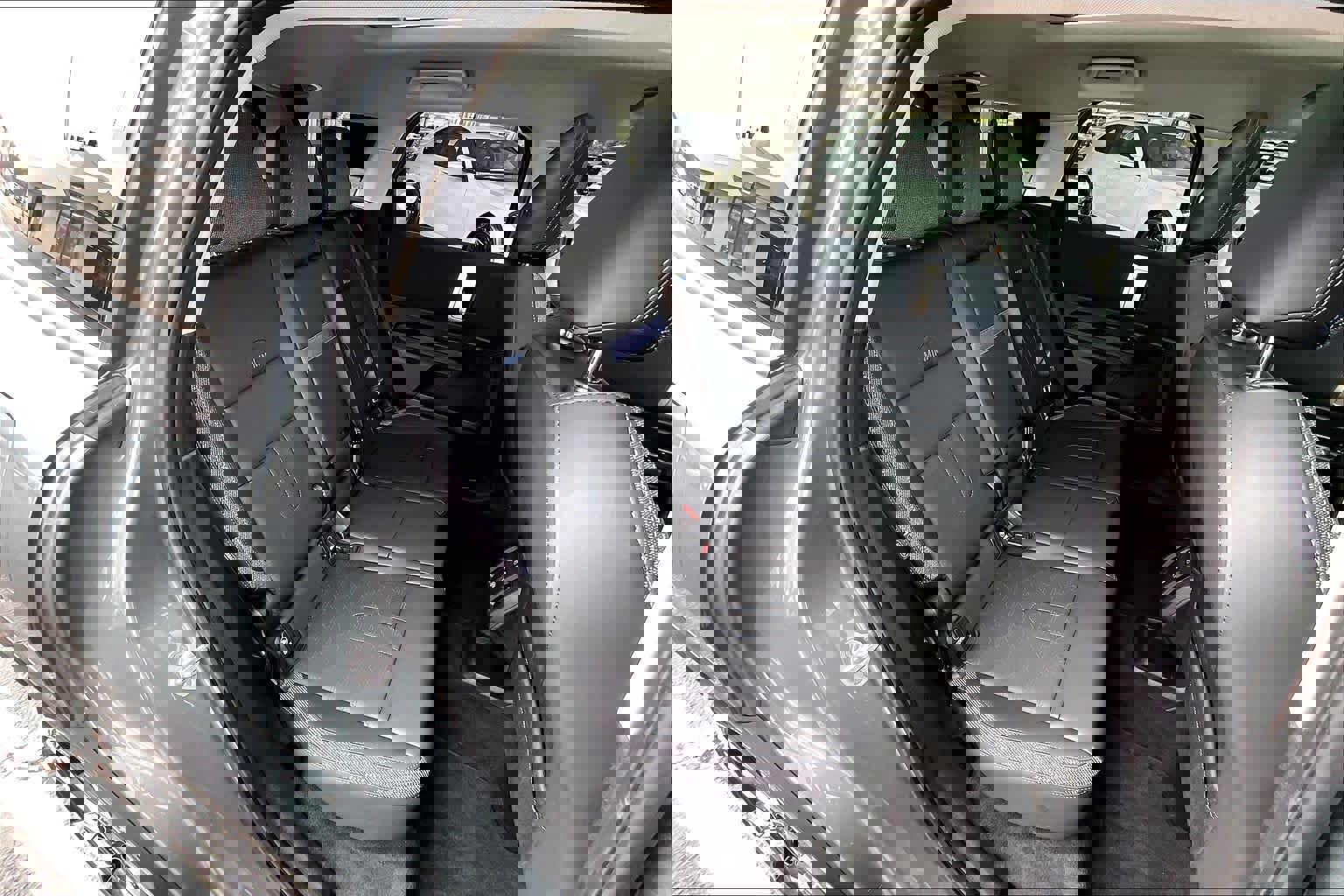 Used 2025 MINI Cooper Countryman S w/ Comfort Package Max image 22