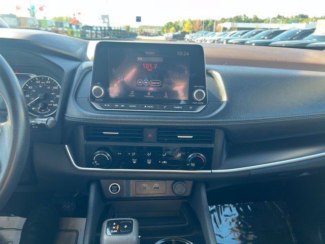Used 2023 Nissan Rogue S AWD/4WD image 17