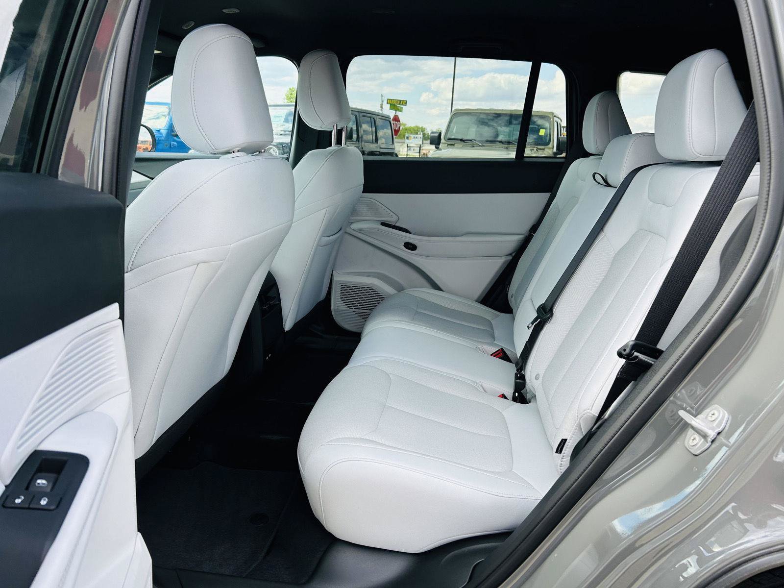 New 2026 Jeep Cherokee Laredo AWD/4WD image 24