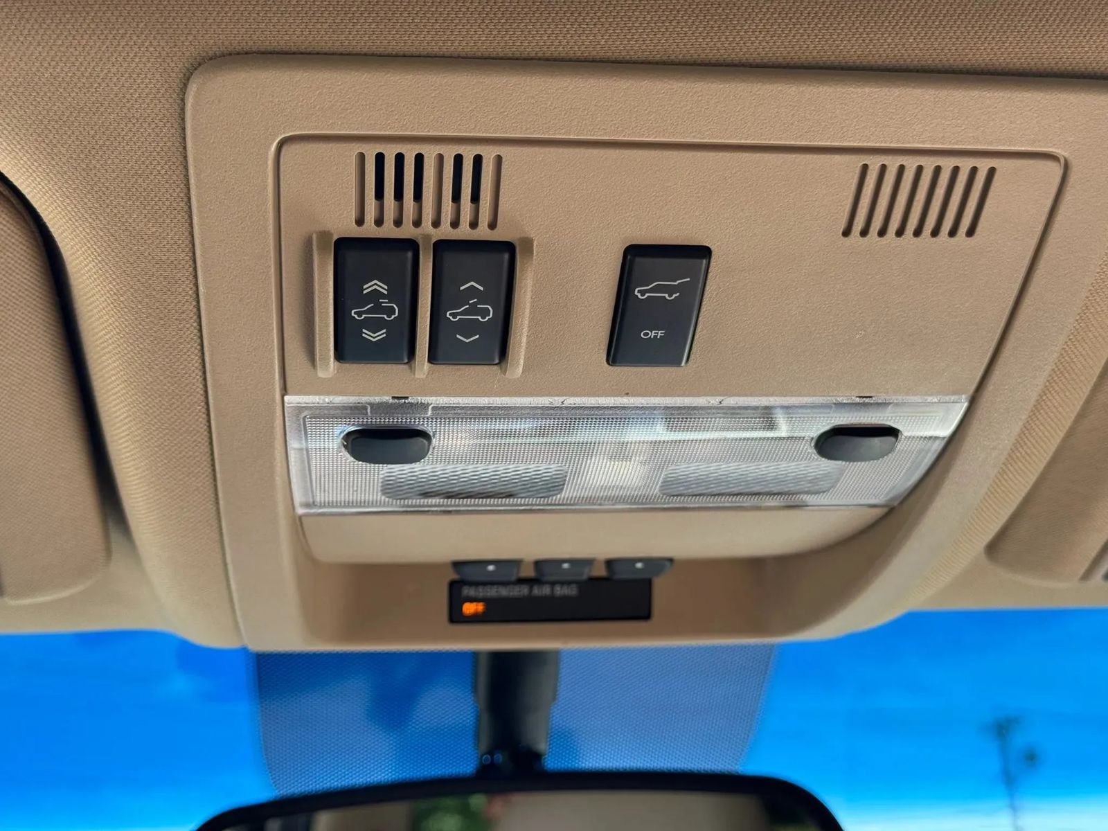 Used 2012 Cadillac Escalade Premium AWD/4WD image 37