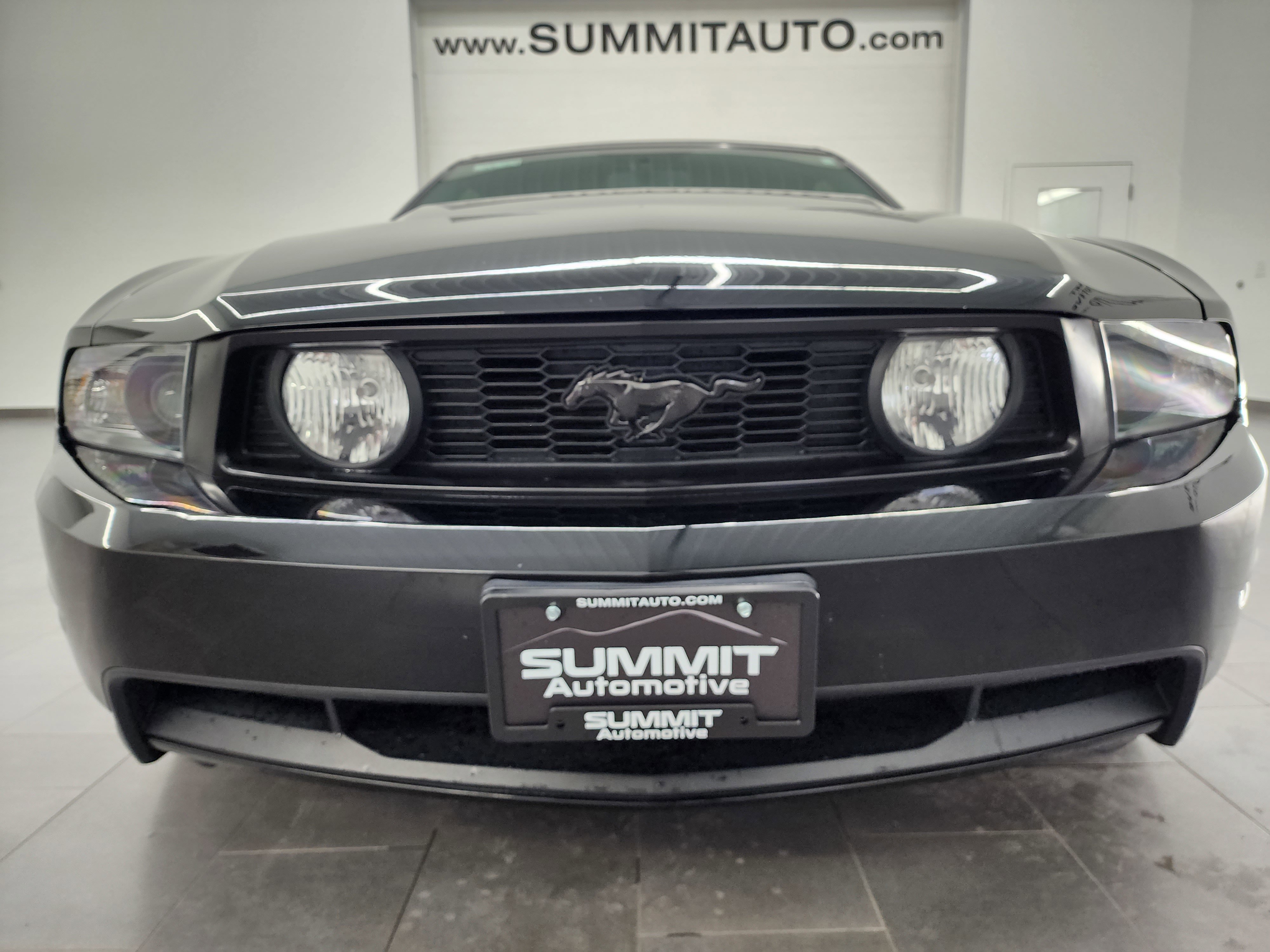 Used 2010 Ford Mustang GT Premium image 19
