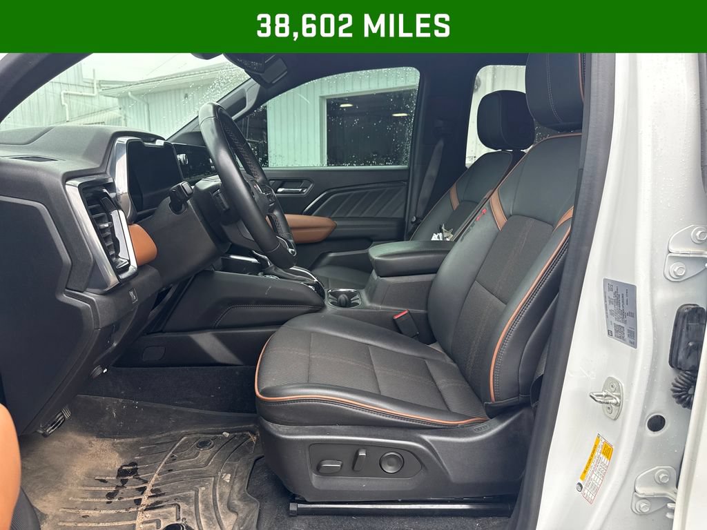Used 2023 GMC Canyon AT4 w/ Canyon Safety Plus Package AWD/4WD image 4