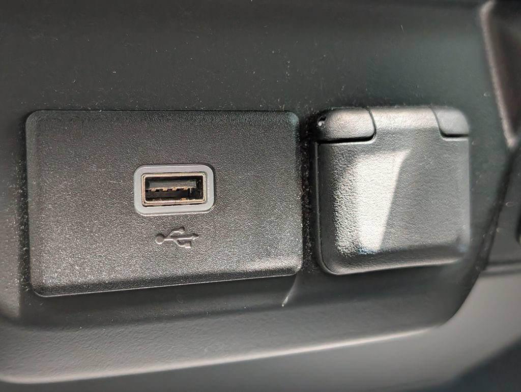 Used 2019 Chevrolet Silverado 1500 Custom Trail Boss w/ Custom Convenience Package AWD/4WD image 32