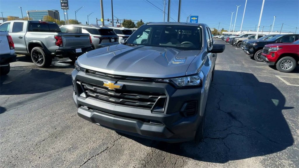 New 2025 Chevrolet Colorado W/T image 5