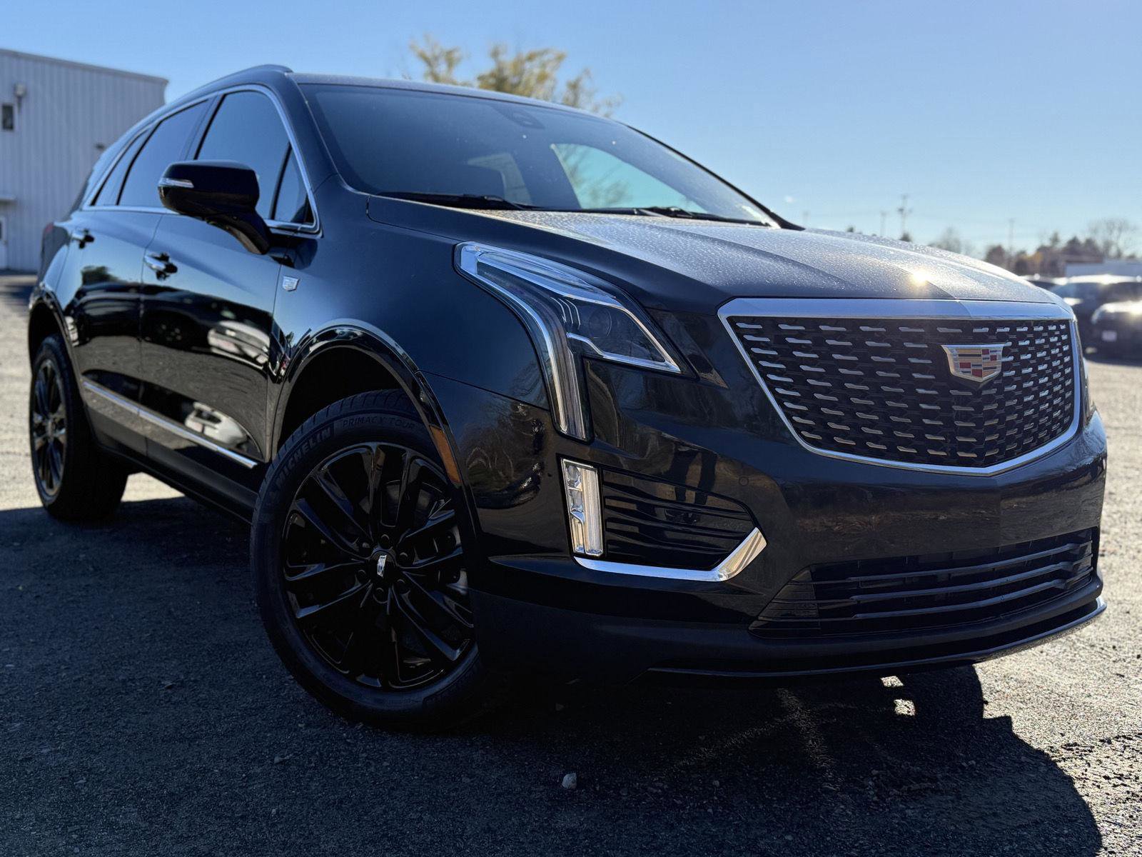New 2025 Cadillac XT5 Luxury image 1