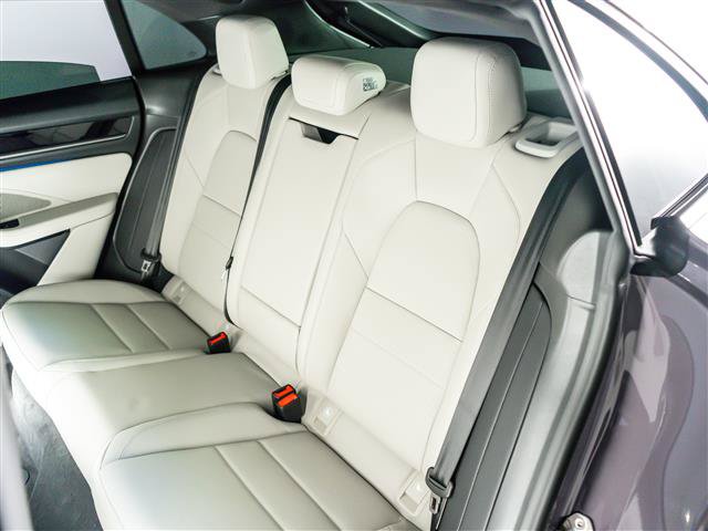 Used 2026 Porsche Macan Electric RWD image 26