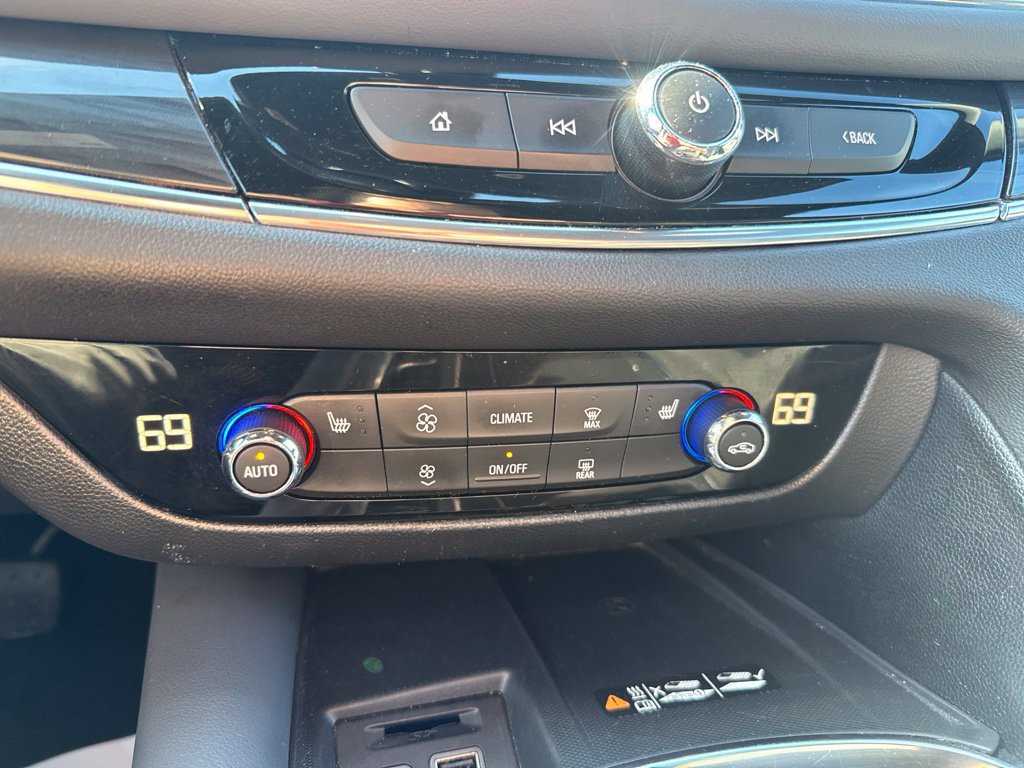Used 2023 Buick Enclave Essence FWD image 24