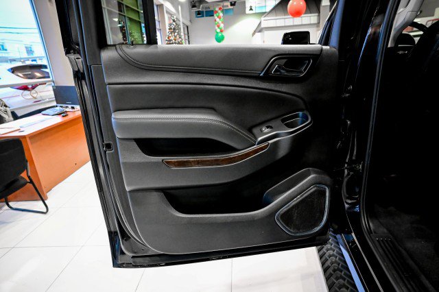 Used 2020 Chevrolet Suburban LT image 24