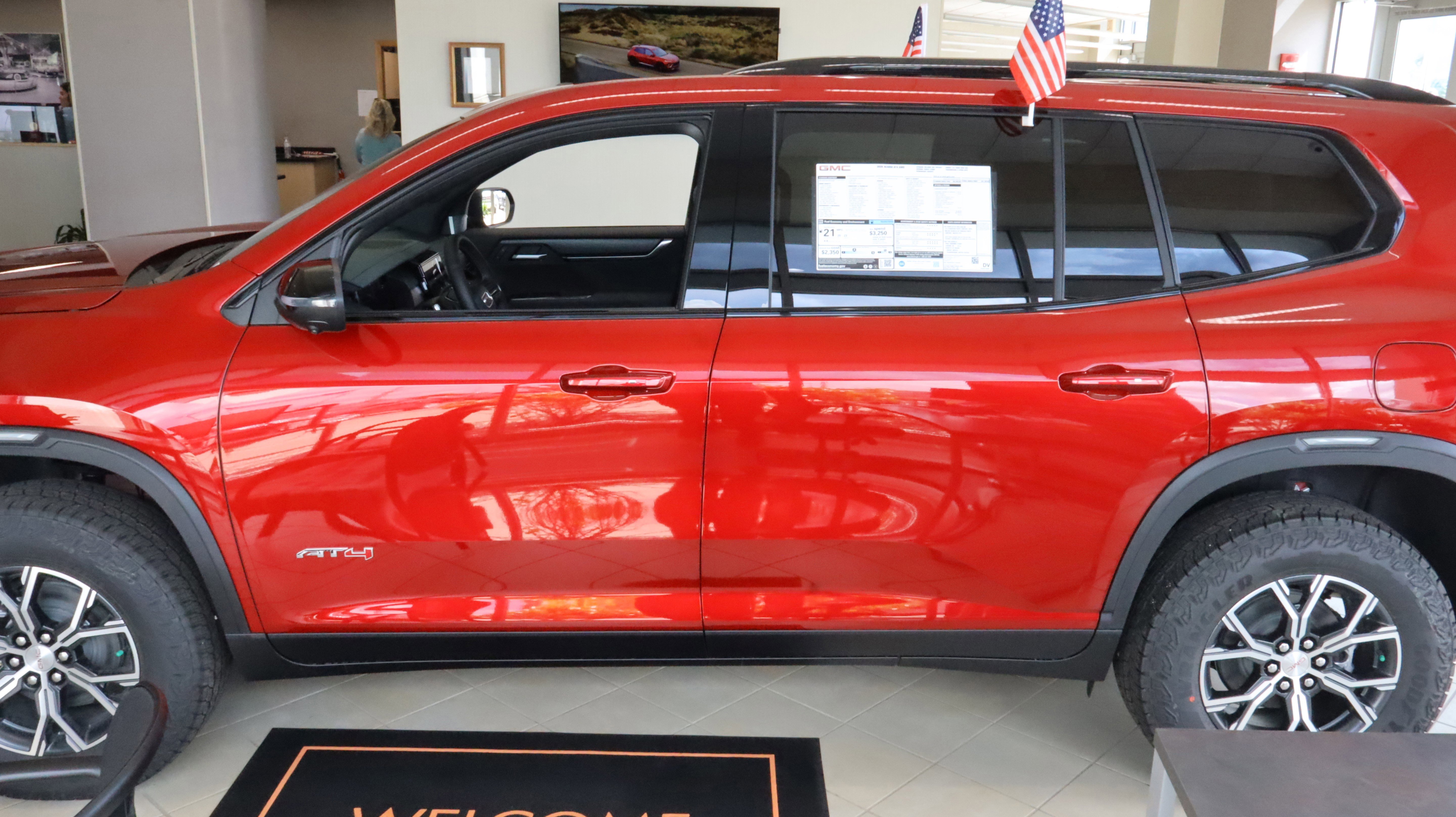 New 2026 GMC Acadia AT4 w/ Luxury Package AWD/4WD image 4