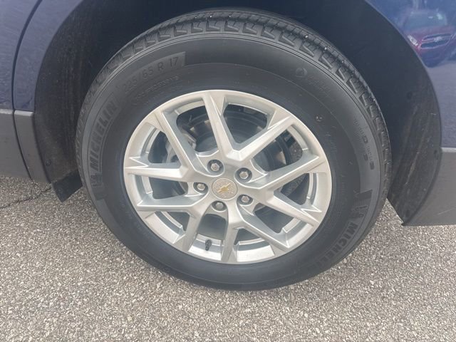 Used 2023 Chevrolet Equinox LS image 6