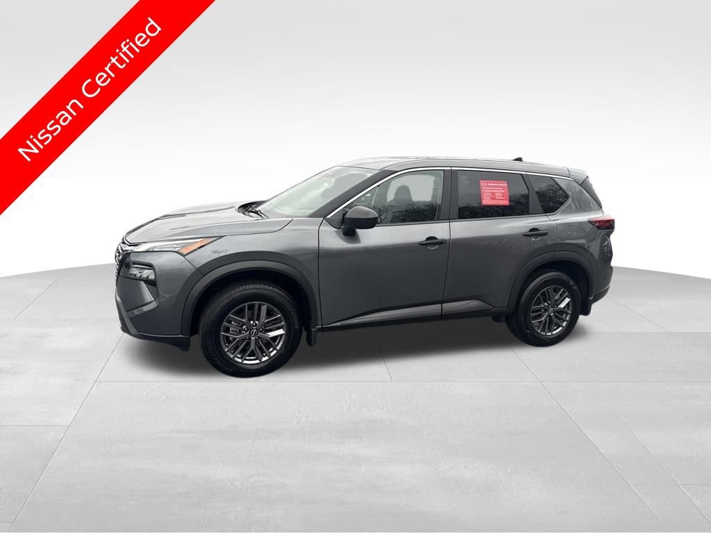 Used 2025 Nissan Rogue S image 2
