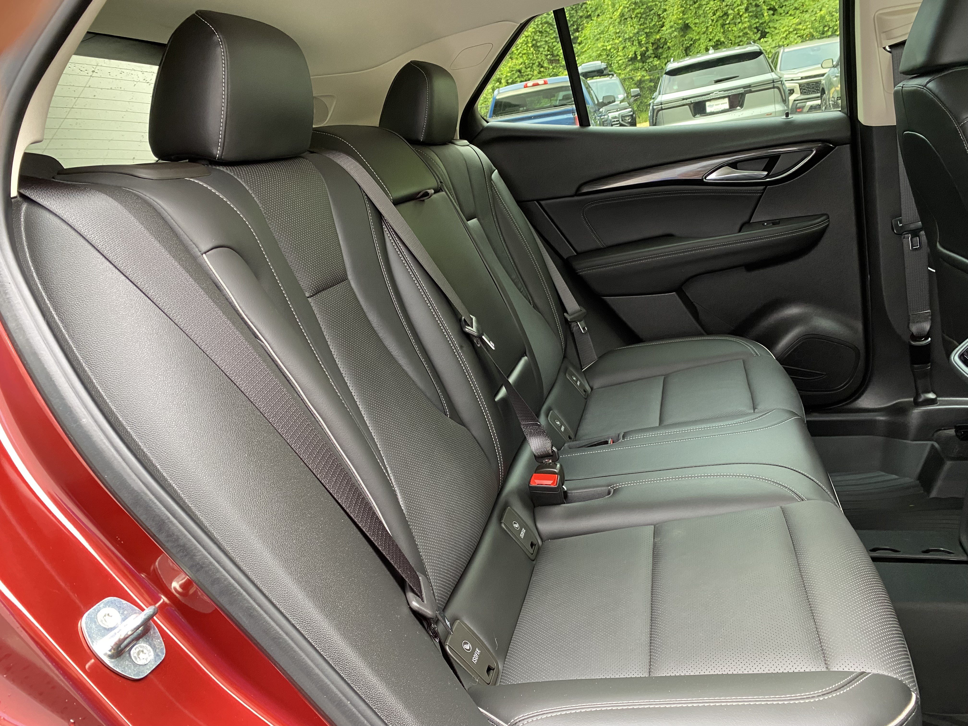 Used 2023 Buick Envision Essence FWD image 34