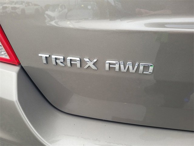 Used 2022 Chevrolet Trax LS w/ Tint and Cruise Package image 10
